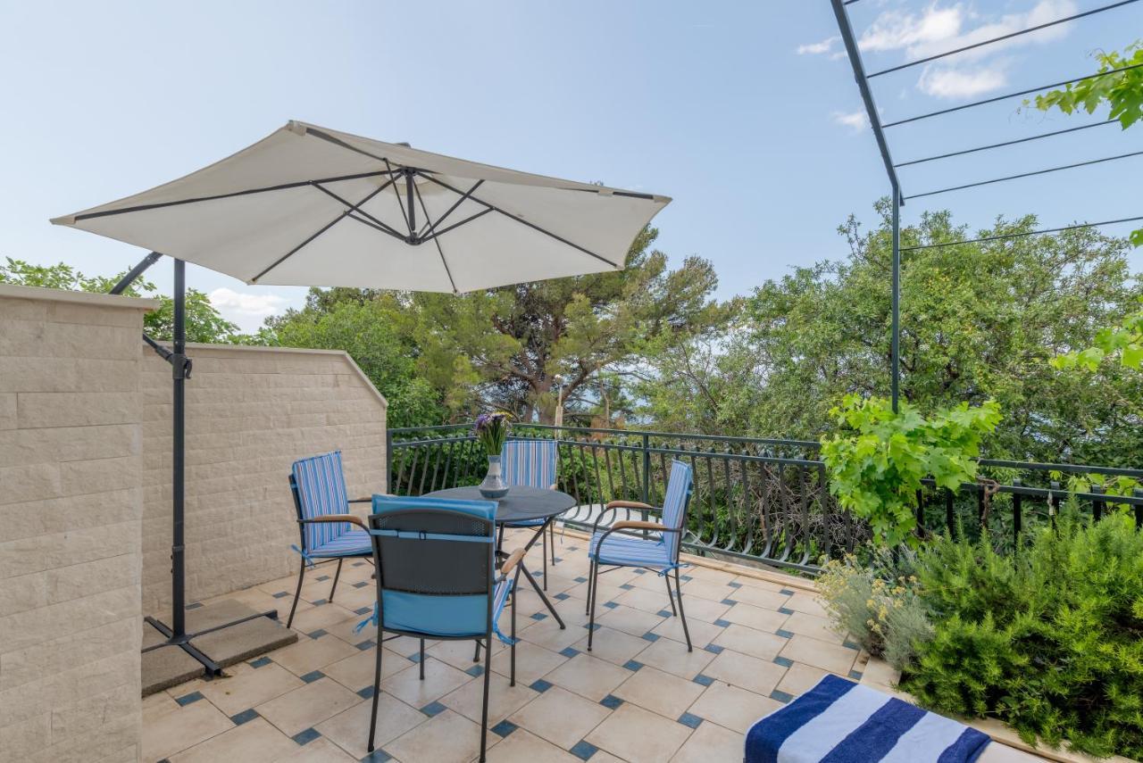 Apartmani Mirta Omiš Exterior foto