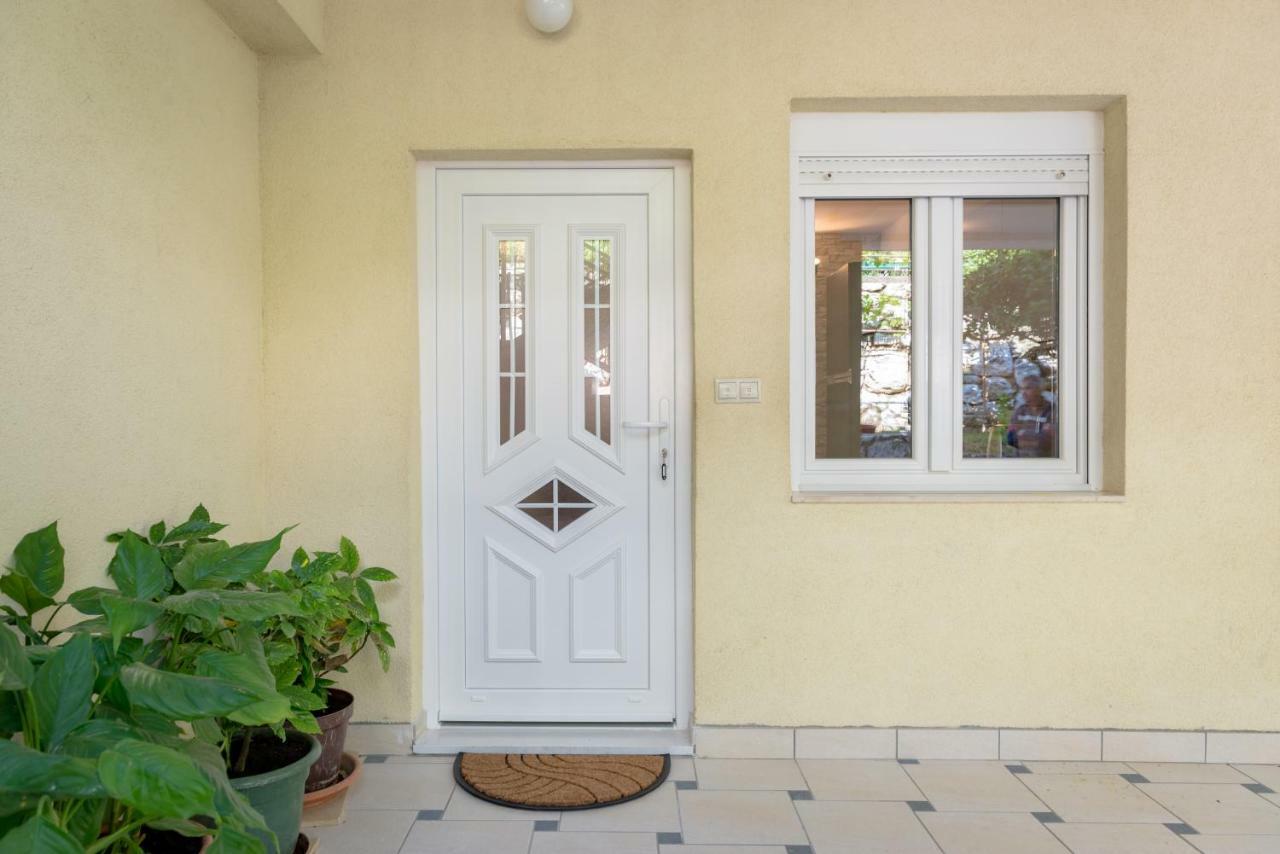 Apartmani Mirta Omiš Zimmer foto