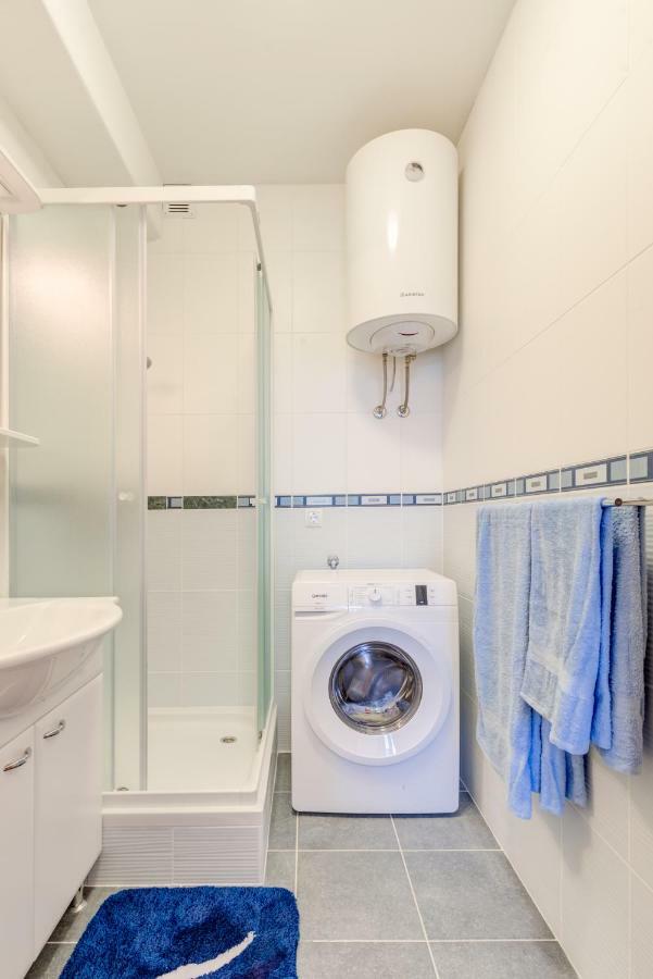 Apartmani Mirta Omiš Exterior foto